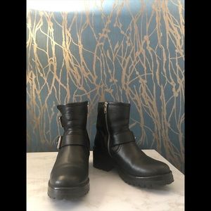 Steve Madden Boots